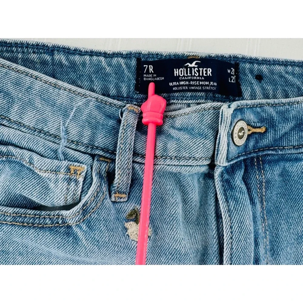 Hollister‎ Ultra High-Rise Mom Jeans Distressed Denim Size 7R